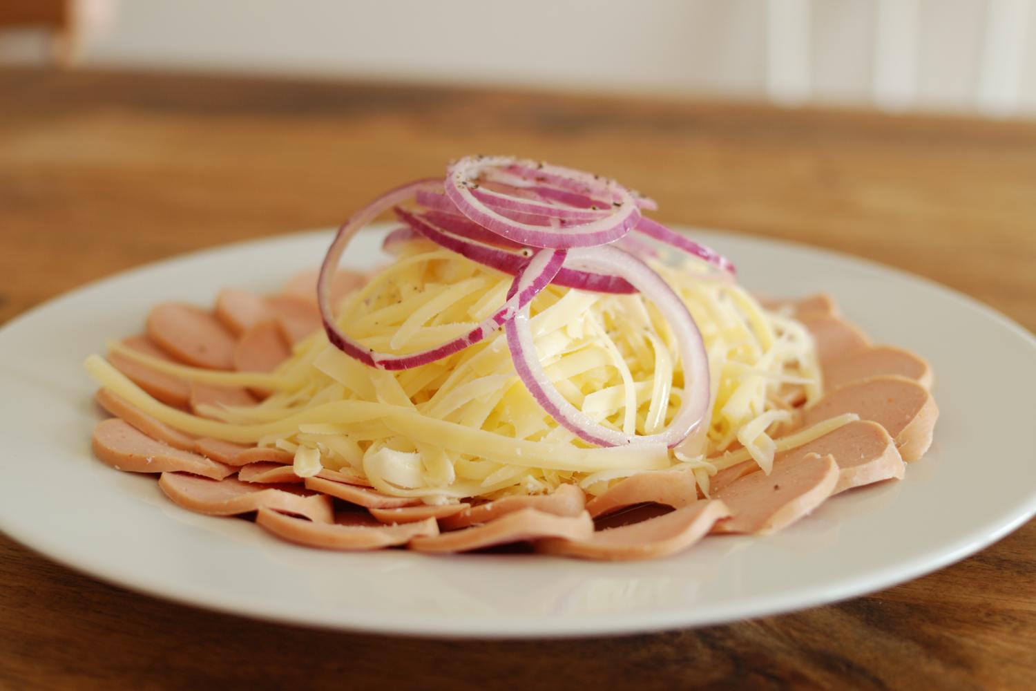 Wurst-Käsesalat